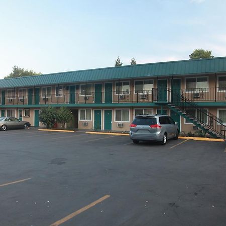 Executive Motel Eugene Bagian luar foto